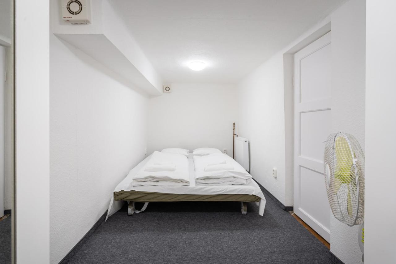 Zensen Nest Apartment Budapest Luaran gambar